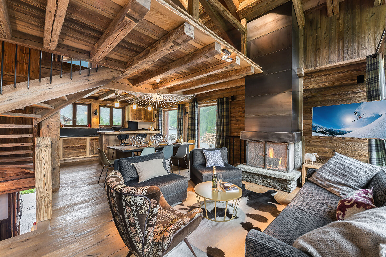 Surélévation des Verdet - Modern Alpine Apartments for Sale in Val d’Isère with high-ceilings - living room 2