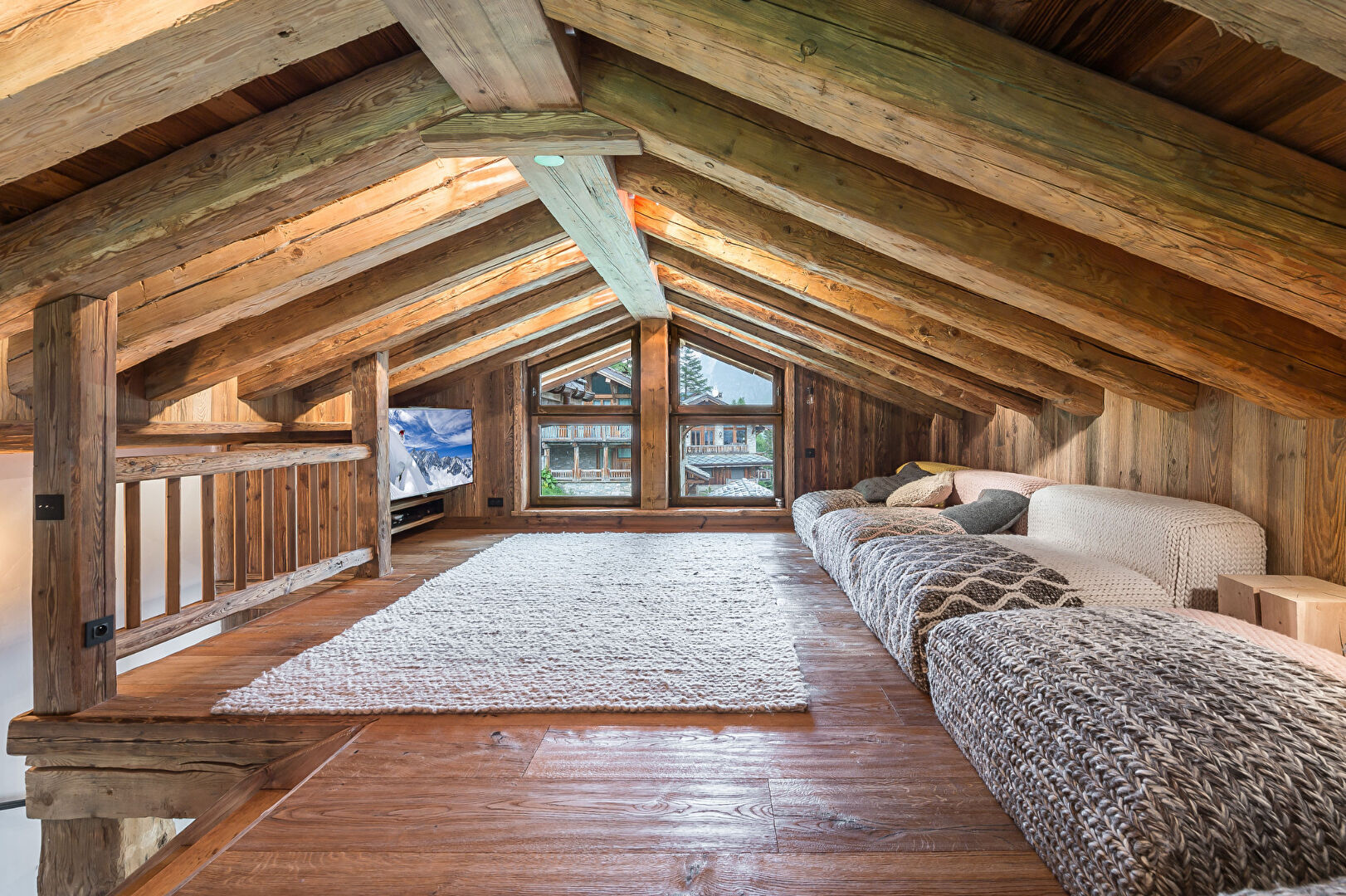 Surélévation des Verdet - Modern Alpine Apartments for Sale in Val d’Isère with high-ceilings - mezzanine