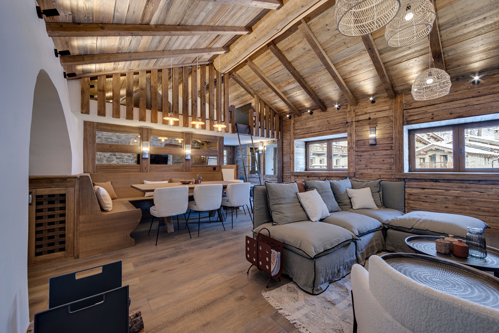 Surélévation des Verdet - Modern Alpine Apartments for Sale in Val d’Isère with high-ceilings - living room 3