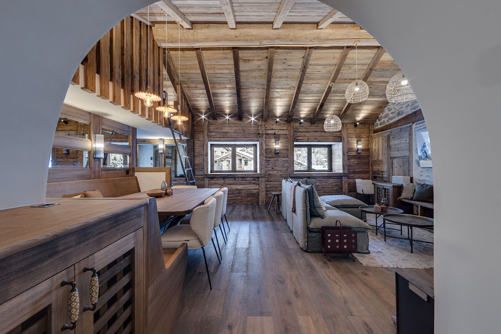Surélévation des Verdet - Modern Alpine Apartments for Sale in Val d’Isère with high-ceilings - living room 4